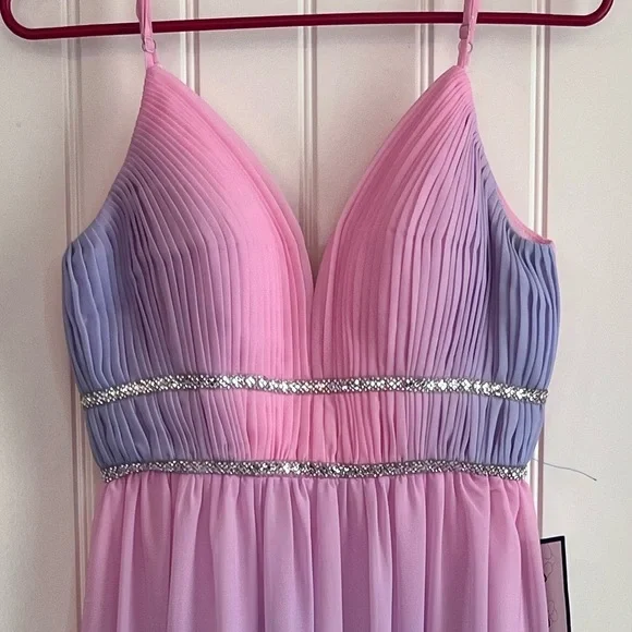 bee darlin prom dresses BEE DARLIN BLUE PROM/WEDDING FORMAL DRESS (9/10)MEDIUM
